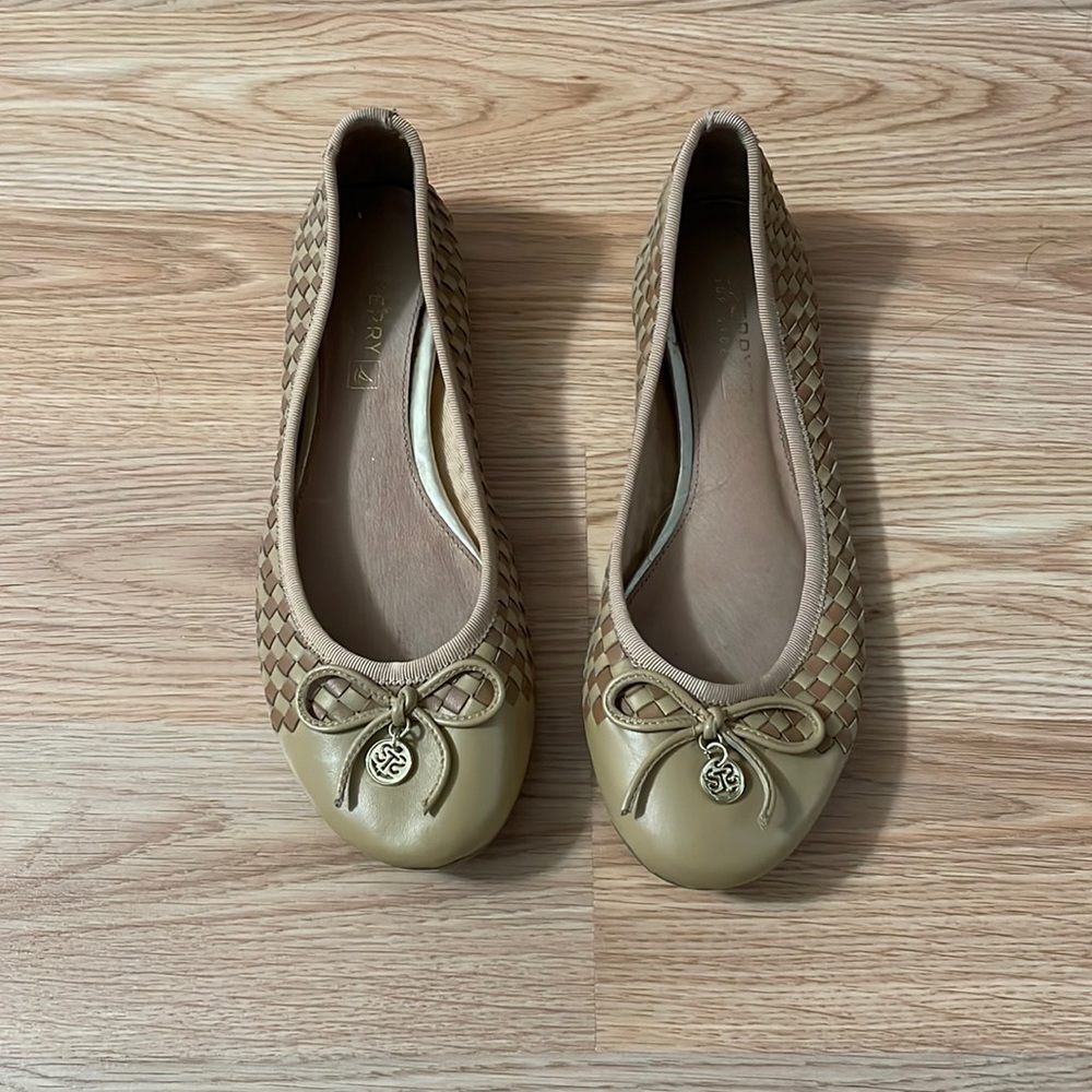 Tan neutral Sperry top sider ballet flats